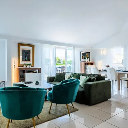 Rare ! Rooftop 120m² 5min A Pied Du Centre - Rare ! Rooftop 120m² 5min A Pied Du Centre Mae-2643